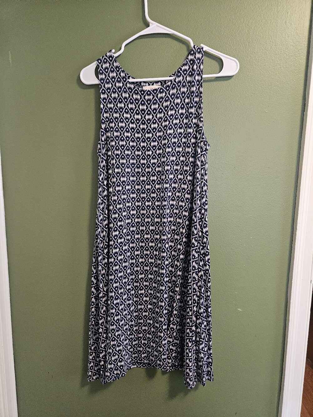 NWOT Loft Sleeveless Navy and White Geo Print Swing Dress Size S